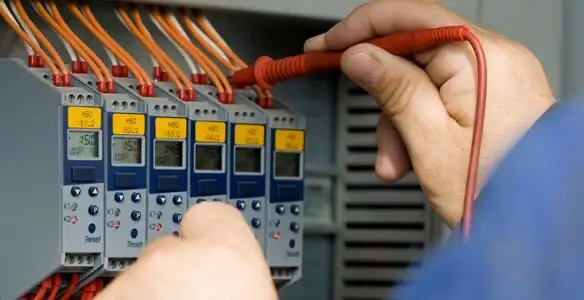 electrical contractors performing professional electrical system testing and configuration in St Paul, MN